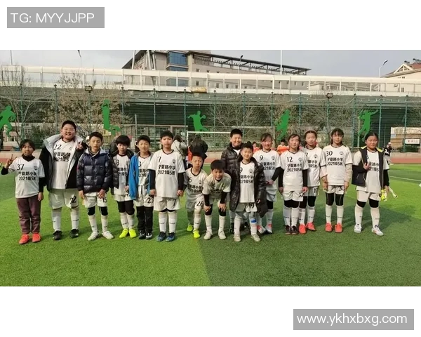 7月足球明星齐聚一堂谁将成为这个夏季的焦点人物