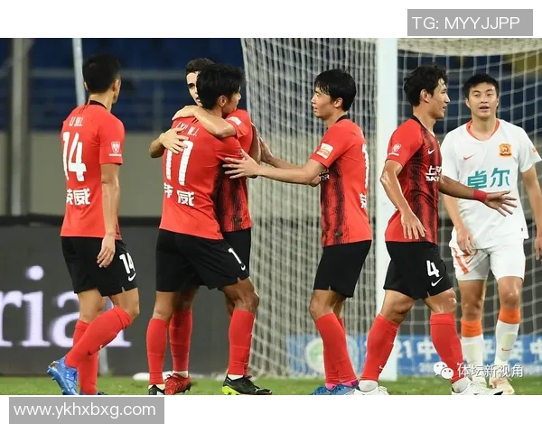 成都足球队强势领跑联赛积分榜89分领先对手展现冠军实力 成都足球队强势领跑联赛积分榜89分领先对手展现冠军实力