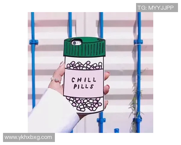 时尚白色磨砂足球明星手机壳让你的手机瞬间变身运动风格的时尚单品 时尚白色磨砂足球明星手机壳让你的手机瞬间变身运动风格的时尚单品